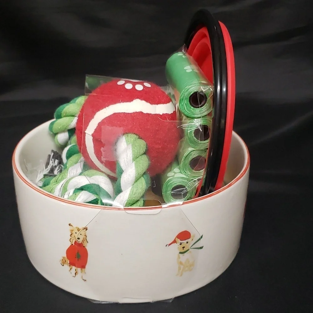 Eccolo NWT Holiday Dog Design Bowl with Collapsible Dish, Toy & Pet Waste Bags